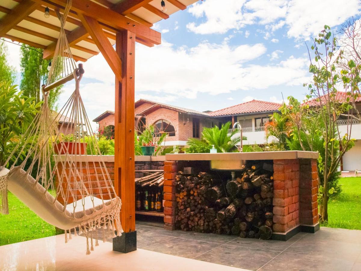 Bamboo Village Place Tumbaco エクステリア 写真