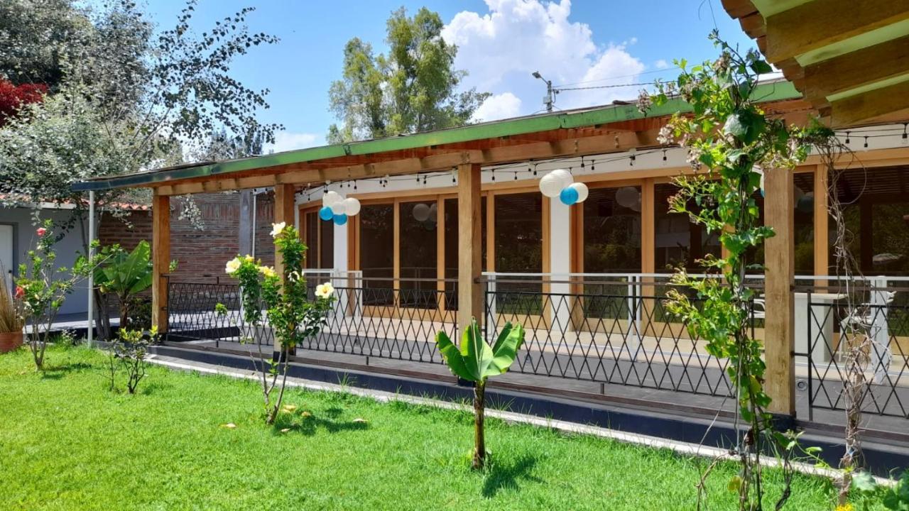 Bamboo Village Place Tumbaco エクステリア 写真